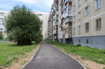 Глава Миасса оценил результаты благоустройства дворовой территории